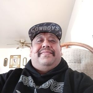 Meet your Posher, Santos